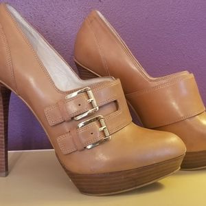 Michael Kors platform pump